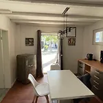 Oase Im Gruenen Hinterhof, Eg, Ruhe, Terrasse, Carport, Free Paytv, Kaffee&tee, Fahrraeder * Duisburg