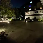 Oase Im Gruenen Hinterhof, Eg, Ruhe, Terrasse, Carport, Free Paytv, Kaffee&tee, Fahrraeder