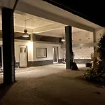 Oase Im Gruenen Hinterhof, Eg, Ruhe, Terrasse, Carport, Free Paytv, Kaffee&tee, Fahrraeder Apartament *