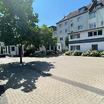 Apartament Oase Im Gruenen Hinterhof, Eg, Ruhe, Terrasse, Carport, Free Paytv, Kaffee&tee, Fahrraeder Duisburg