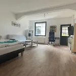 Oase Im Gruenen Hinterhof, Eg, Ruhe, Terrasse, Carport, Free Paytv, Kaffee&tee, Fahrraeder *