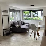 Oase Im Gruenen Hinterhof, Eg, Ruhe, Terrasse, Carport, Free Paytv, Kaffee&tee, Fahrraeder Apartament *