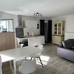 Apartament Oase Im Gruenen Hinterhof, Eg, Ruhe, Terrasse, Carport, Free Paytv, Kaffee&tee, Fahrraeder Duisburg