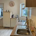 Oase Im Gruenen Hinterhof, Eg, Ruhe, Terrasse, Carport, Free Paytv, Kaffee&tee, Fahrraeder Apartament *
