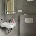 Oase Im Gruenen Hinterhof, Eg, Ruhe, Terrasse, Carport, Free Paytv, Kaffee&tee, Fahrraeder Apartament *