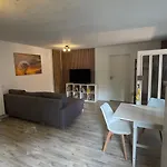 Oase Im Gruenen Hinterhof, Eg, Ruhe, Terrasse, Carport, Free Paytv, Kaffee&tee, Fahrraeder * Duisburg