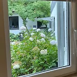 Apartament Oase Im Gruenen Hinterhof, Eg, Ruhe, Terrasse, Carport, Free Paytv, Kaffee&tee, Fahrraeder Duisburg