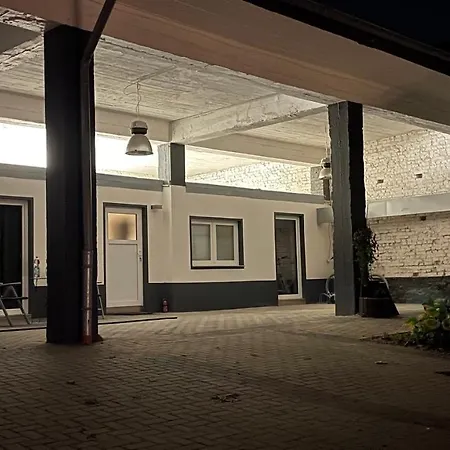 Oase Im Hinterhofhaus,terrasse, Fahrräder, Parkplatz, Ruhe, Netfilx * Duisburg
