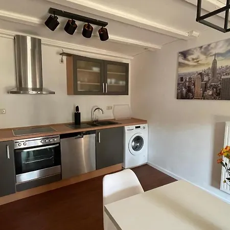 Oase Im Grünen Hinterhof, Eg, Ruhe, Terrasse, Carport, Free Paytv, Kaffee&tee, Fahrräder