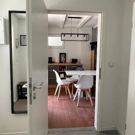 Oase Im Hinterhofhaus,terrasse, Fahrräder, Parkplatz, Ruhe, Netfilx *