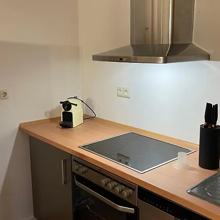 Oase Im Hinterhofhaus,terrasse, Fahrräder, Parkplatz, Ruhe, Netfilx Apartment
