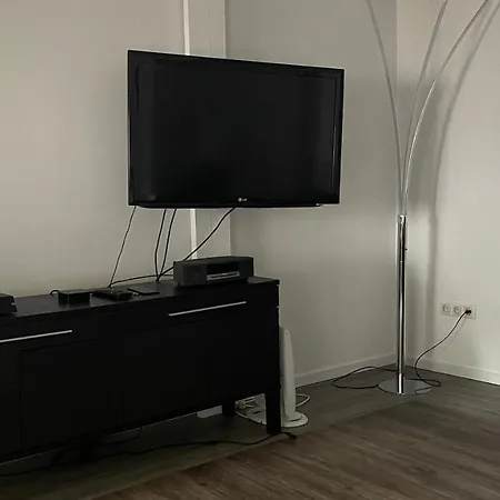 Oase Im Gruenen Hinterhof, Eg, Ruhe, Terrasse, Carport, Free Paytv, Kaffee&tee, Fahrraeder Lägenhet *