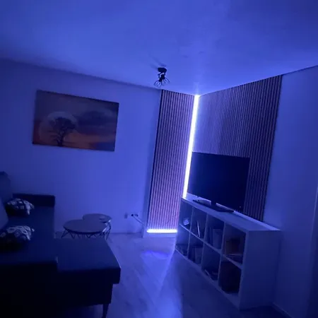 Oase Im Gruenen Hinterhof, Eg, Ruhe, Terrasse, Carport, Free Paytv, Kaffee&tee, Fahrraeder *