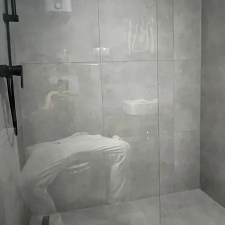 Oase Im Gruenen Hinterhof, Eg, Ruhe, Terrasse, Carport, Free Paytv, Kaffee&tee, Fahrraeder * Duisburg