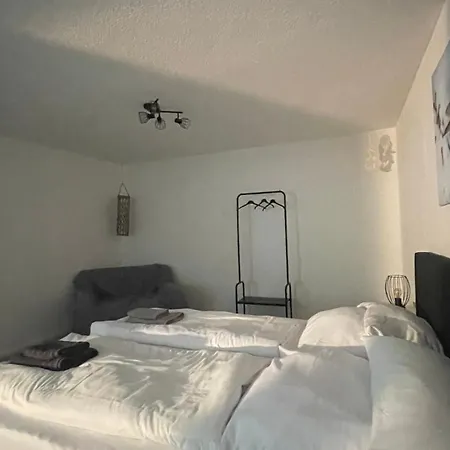 Apartamento Oase Im Grünen Hinterhof, Eg, Ruhe, Terrasse, Carport, Free Paytv, Kaffee&tee, Fahrräder *