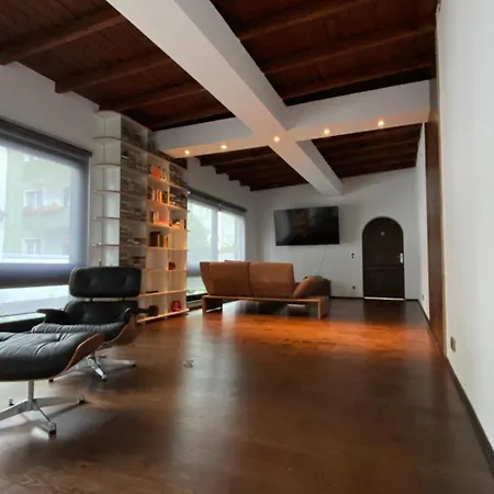 Apartament Oase Im Gruenen Hinterhof, Eg, Ruhe, Terrasse, Carport, Free Paytv, Kaffee&tee, Fahrraeder Duisburg