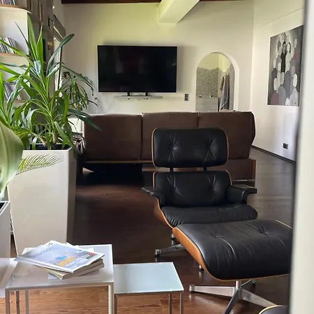 Oase Im Hinterhofhaus,terrasse, Fahrräder, Parkplatz, Ruhe, Netfilx * Duisburg