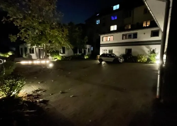 Oase Im Gruenen Hinterhof, Eg, Ruhe, Terrasse, Carport, Free Paytv, Kaffee&tee, Fahrraeder