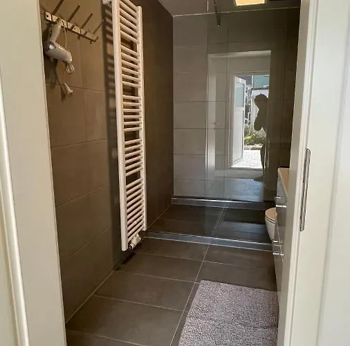 Apartman Oase Im Gruenen Hinterhof, Eg, Ruhe, Terrasse, Carport, Free Paytv, Kaffee&tee, Fahrraeder *