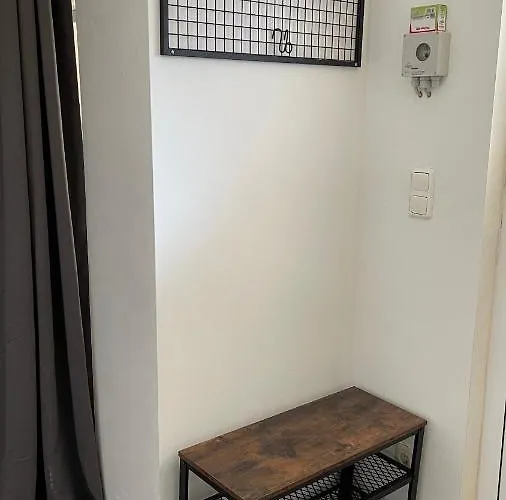 Oase Im Gruenen Hinterhof, Eg, Ruhe, Terrasse, Carport, Free Paytv, Kaffee&tee, Fahrraeder Apartman