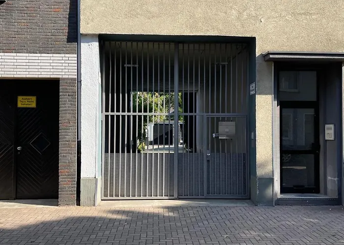 Oase Im Gruenen Hinterhof, Eg, Ruhe, Terrasse, Carport, Free Paytv, Kaffee&tee, Fahrraeder Duisburg