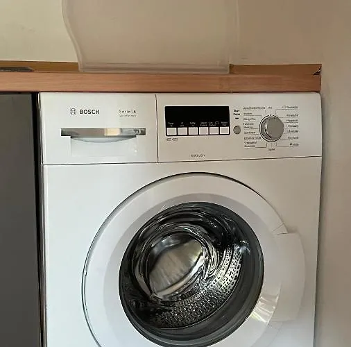 Oase Im Gruenen Hinterhof, Eg, Ruhe, Terrasse, Carport, Free Paytv, Kaffee&tee, Fahrraeder Apartman