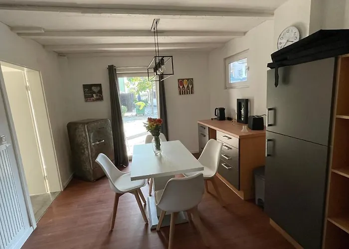 Apartman Oase Im Gruenen Hinterhof, Eg, Ruhe, Terrasse, Carport, Free Paytv, Kaffee&tee, Fahrraeder