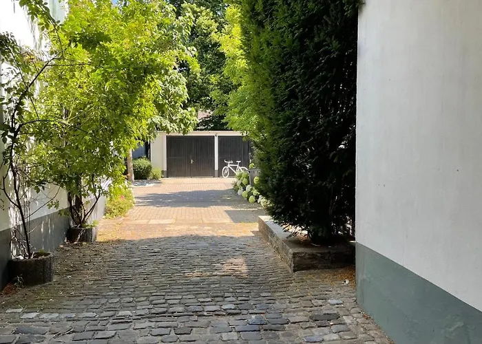 Oase Im Gruenen Hinterhof, Eg, Ruhe, Terrasse, Carport, Free Paytv, Kaffee&tee, Fahrraeder *