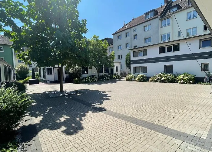 Apartman Oase Im Gruenen Hinterhof, Eg, Ruhe, Terrasse, Carport, Free Paytv, Kaffee&tee, Fahrraeder Duisburg