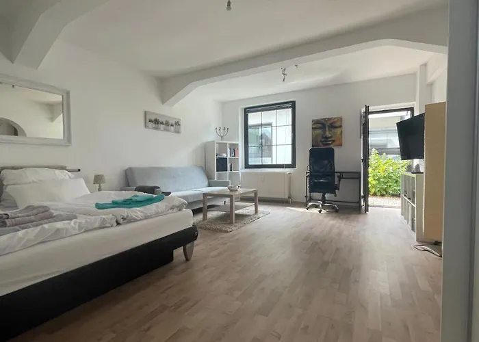 Oase Im Gruenen Hinterhof, Eg, Ruhe, Terrasse, Carport, Free Paytv, Kaffee&tee, Fahrraeder Duisburg