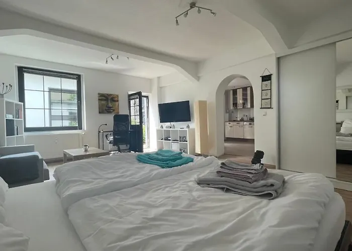 Apartman Oase Im Gruenen Hinterhof, Eg, Ruhe, Terrasse, Carport, Free Paytv, Kaffee&tee, Fahrraeder