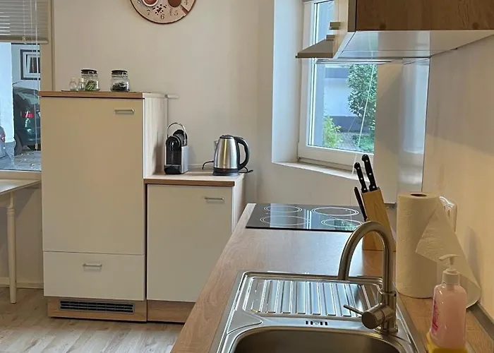 Oase Im Gruenen Hinterhof, Eg, Ruhe, Terrasse, Carport, Free Paytv, Kaffee&tee, Fahrraeder Apartman *