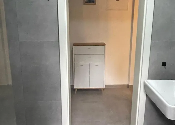 Oase Im Gruenen Hinterhof, Eg, Ruhe, Terrasse, Carport, Free Paytv, Kaffee&tee, Fahrraeder Apartman Duisburg