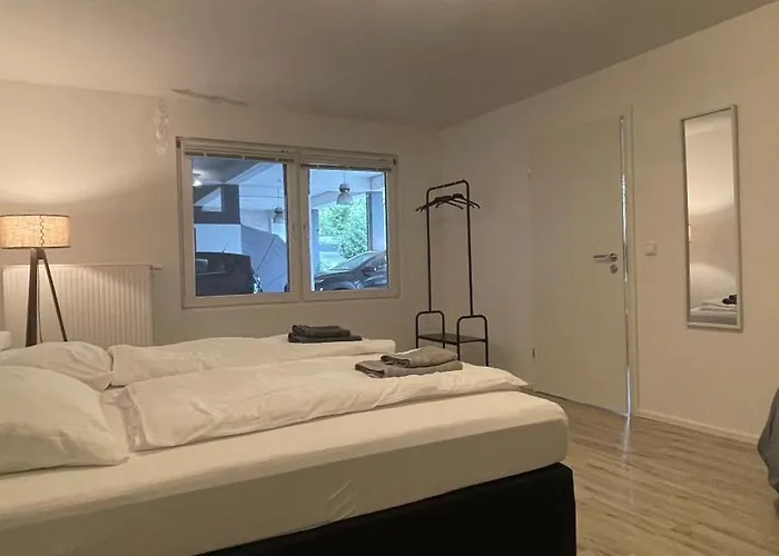 Oase Im Gruenen Hinterhof, Eg, Ruhe, Terrasse, Carport, Free Paytv, Kaffee&tee, Fahrraeder Duisburg