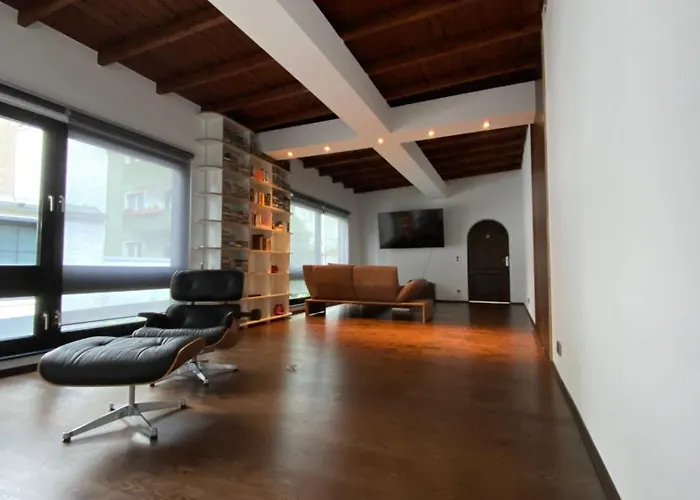 Apartman Oase Im Gruenen Hinterhof, Eg, Ruhe, Terrasse, Carport, Free Paytv, Kaffee&tee, Fahrraeder Duisburg