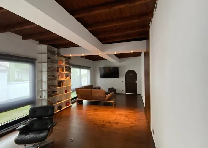 Oase Im Gruenen Hinterhof, Eg, Ruhe, Terrasse, Carport, Free Paytv, Kaffee&tee, Fahrraeder *